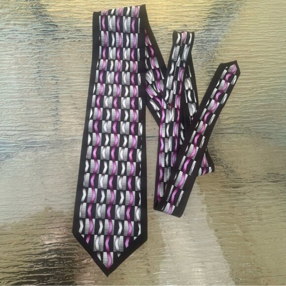 💕2/$30💕Impulse 100% Silk Pink, Silver And Black Geometric Pattern Tie - Picture 1 of 9